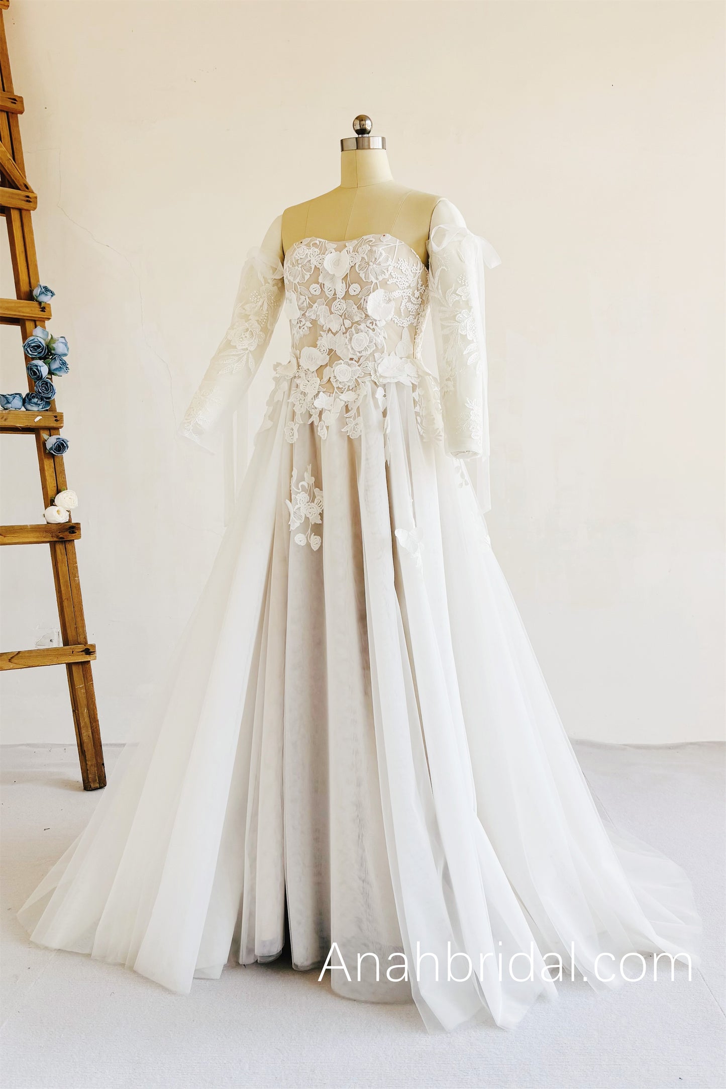 3D Lace Bridal Dress /Embroidery Lace Wedding Dress