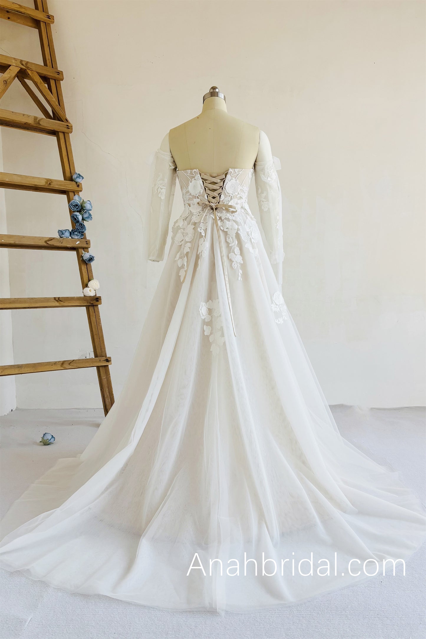 3D Lace Bridal Dress /Embroidery Lace Wedding Dress