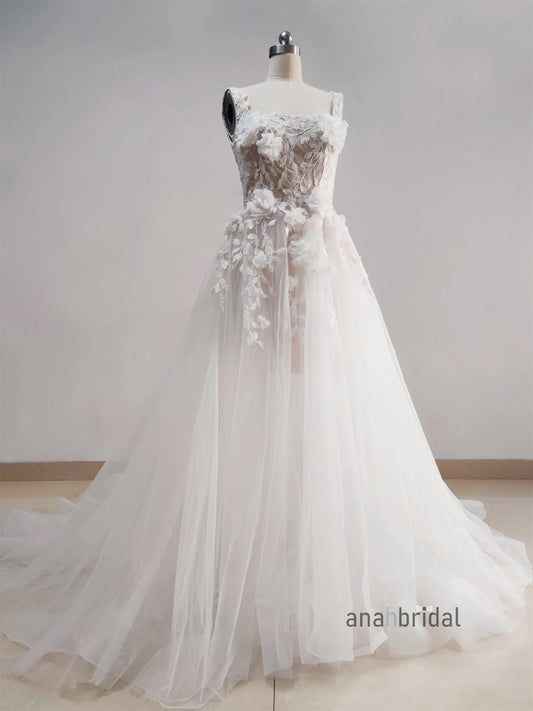 White 3D Embroidered Lace Luxury Bridal Gown