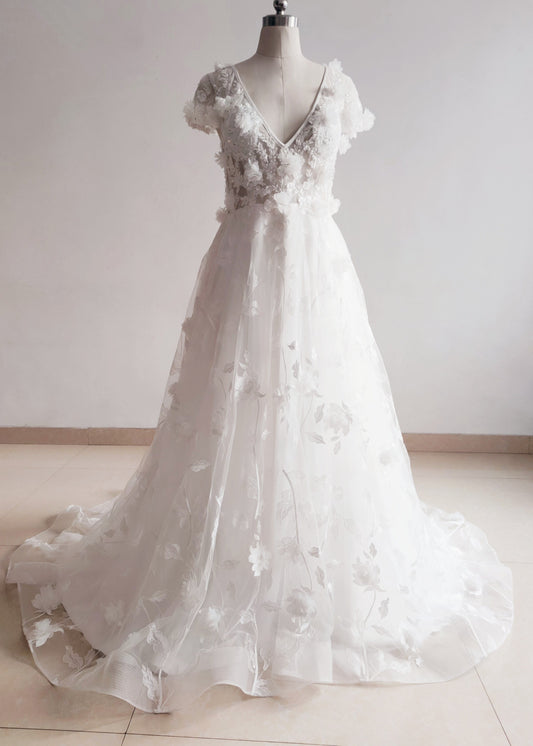 Ivory Floral Lace Romantic Wedding Dress
