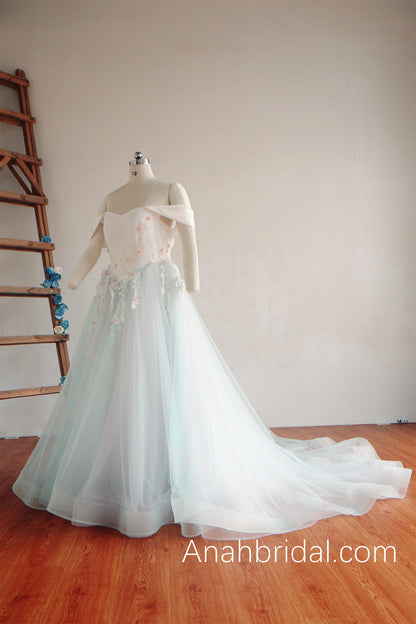 Colorful Embroidery Lace Basque Waist Wedding Dress