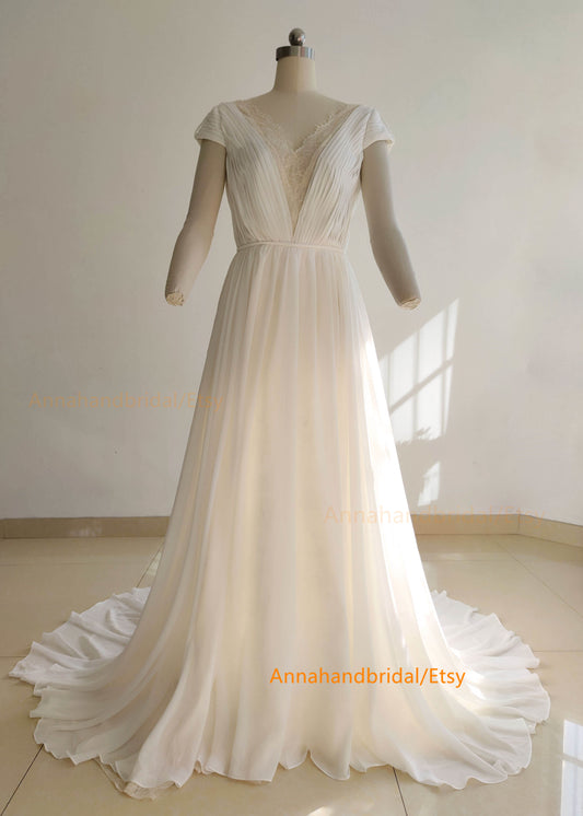 Ivory Chiffon Wedding Dress